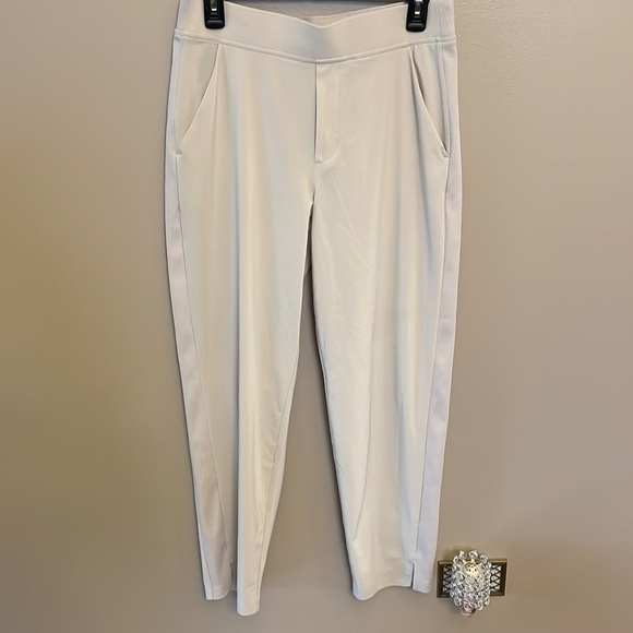 ATHLETA women’s BROOKLYN Ankle pant cream color lightweight slim leg / stretch 8 - Picture 4 of 15